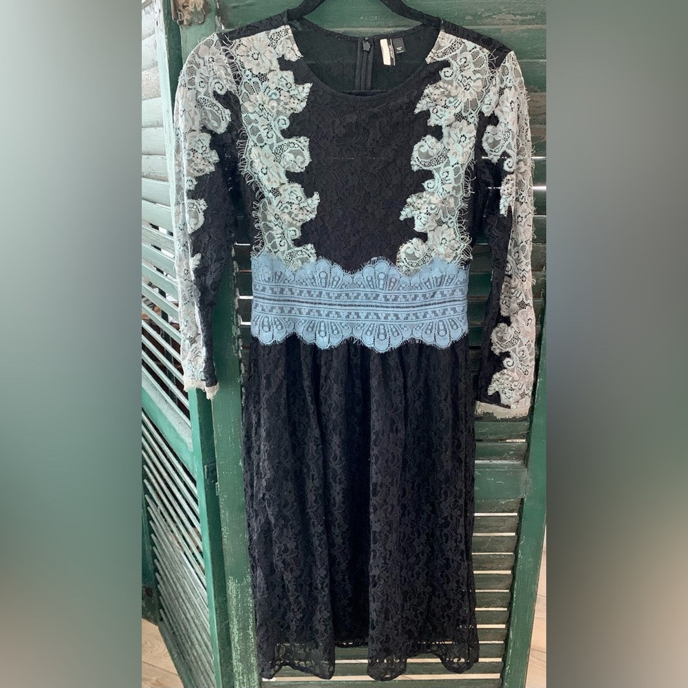 TOPSHOP black lace dress size 6